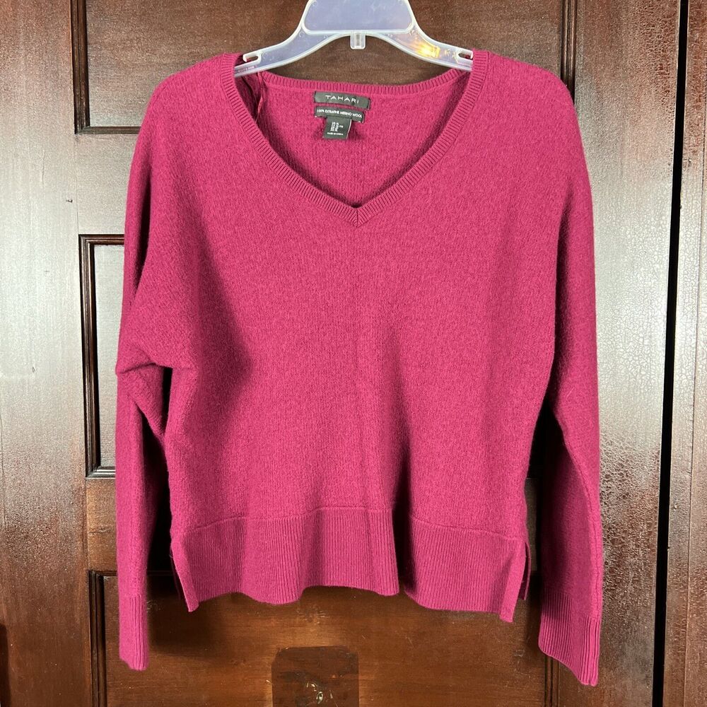 Tahari Sweater Women's XL Extra Fine Merino Wool Maroon Berry Pullover V-Neck